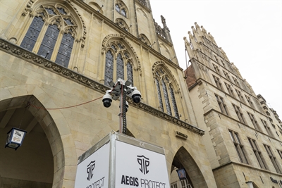 Die Stadt Münster hat vor dem Historischen Rathaus am Prinzipalmarkt Überwachungskameras aufgestellt.