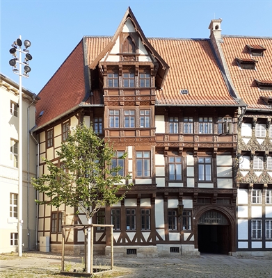Burgplatz 2 Fassade nachher