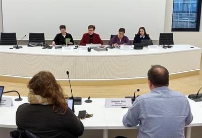 Der Wahlausschuss stellte in seiner Sitzung im Lüdenscheider Kreishaus einstimmig das amtliche Wahlergebnis der Bundestagswahl 2025 im Wahlkreis 149 (Märkischer Kreis II) fest. Foto: Alexander Bange / Märkischer Kreis
